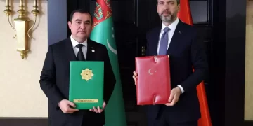 Bakan Bayraktar açıkladı: Enerji iş birliğinde tarihi bir adım attık