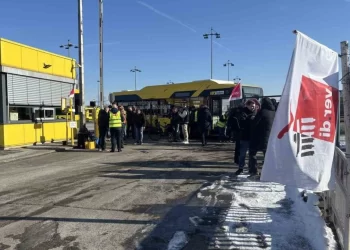 Berlin’de 48 saatlik toplu taşıma grevi başladı