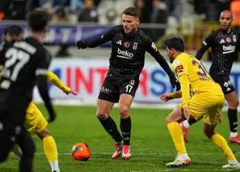 Beşiktaş, Eyüpspor deplasmanında 3 puanı 3 golle aldı!