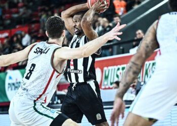 Beşiktaş, Karşıyaka’yı deplasmanda devirdi!