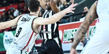 Beşiktaş, Karşıyaka’yı deplasmanda devirdi!