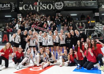 Beşiktaş, Keçiören’i set vermeden geçti!