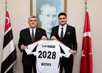 Beşiktaş, Mustafa Erhan Hekimoğlu ile sözleşme uzattı!