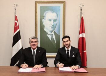 Beşiktaş, Necip Uysal ile sözleşme yeniledi!