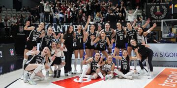 Beşiktaş, THY’yi set vermeden yendi!