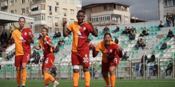 Bornova Hitab Spor 2-3 Galatasaray Petrol Ofisi