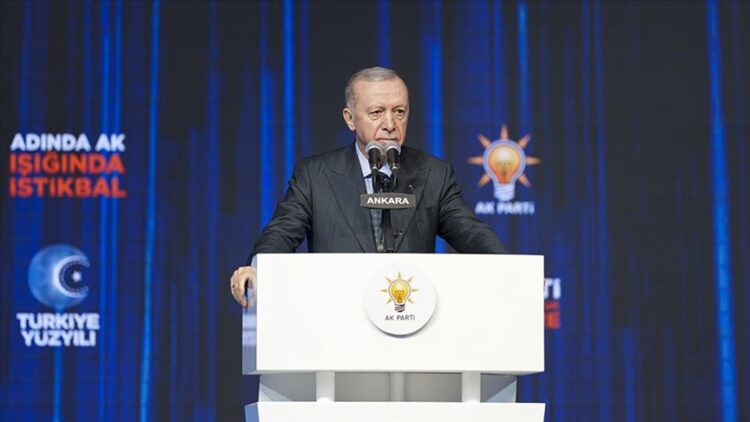 Erdoğan, AK Parti Genel Başkanlığı'na yeniden seçildi erdogan genel baskanlik habermeydan