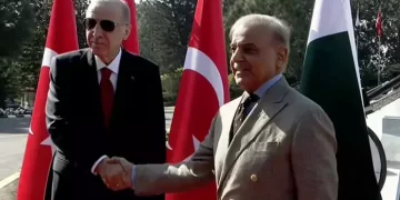 Başkan Erdoğan, Pakistan’da resmi törenle karşılandı