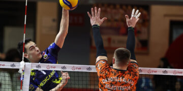 Fenerbahçe, Alanya Belediyespor’u set vermeden geçti!