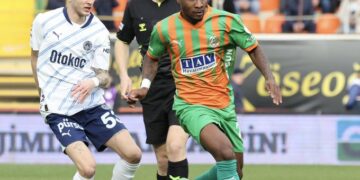 Fenerbahçe, Alanya’dan 3 puanla dönüyor!