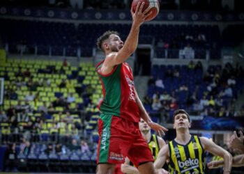 Fenerbahçe Beko 100–94 Yalovaspor