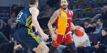 Fenerbahçe Beko, Galatasaray’ı geçip kupada finale çıktı!