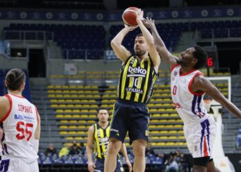 Fenerbahçe Beko, kupada Bahçeşehir Koleji’ni geçip yarı finale yükseldi!