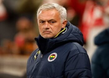 Fenerbahçe’de, Jose Mourinho PFDK’ya sevk edildi!