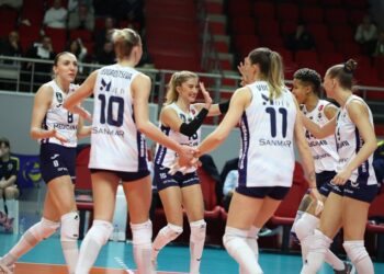 Fenerbahçe Medicana, Kupa Voley’de yarı finale yükseldi!