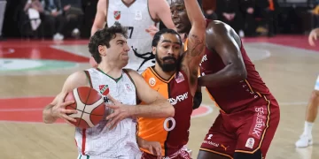 Galatasaray, kupada Karşıyaka’yı devirip yarı finale çıktı!