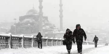 Hafta sonu hava durumu nasıl olacak? İstanbul için kar fırtınası uyarısı yapıldı