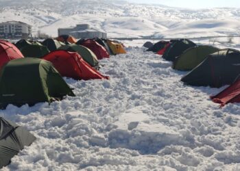 Muş’ta, 105 dağcının katıldığı kış dağcılık eğitimi başarıyla devam ediyor!