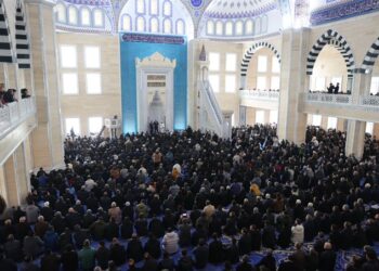 Muş’ta, 12 bin kişilik İmam-ı Şafi Camisi ibadete açıldı!