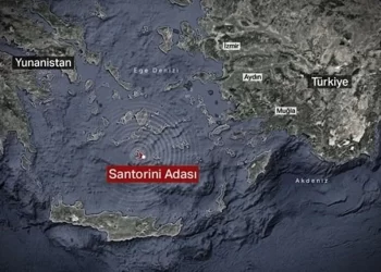 Santorini’deki depremler azaldı, halk geri dönmeye başladı