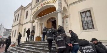 Sinop merkezli 3 ilde uyuşturucu ticareti yapanlara operasyon: 11 tutuklama