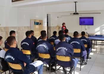 Sinop’ta, askerlere evlilik öncesi bilinçlendirme semineri düzenlendi!