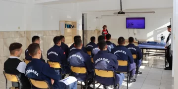 Sinop’ta, askerlere evlilik öncesi bilinçlendirme semineri düzenlendi!