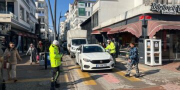 Sinop’ta, yayalara öncelik konusunda araç sürücülerine uyarı!
