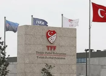 TFF, sahadan çekilmenin cezalarını ağırlaştırdı!