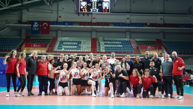 thy besiktas i gecip yari finale yukseldi habermeydan e1739475571349