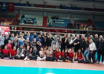 THY, Eczacıbaşı Dynavit’i set vermeden geçti!