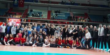 THY, Eczacıbaşı Dynavit’i set vermeden geçti!