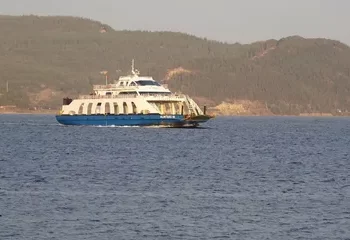 Bozcaada’ya bazı feribot seferleri iptal edildi!