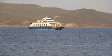 Bozcaada’ya bazı feribot seferleri iptal edildi!