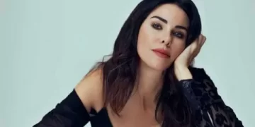 52 yaşındaki Defne Samyeli’nin güzellik sırrı!