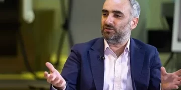 Gazeteci İsmail Saymaz hakkında yurt dışı yasağı!