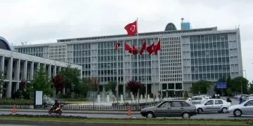 İstanbul Büyükşehir Belediye binası önünde yoğun güvenlik önlemi alındı