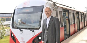 Bakan Uraloğlu duyurdu! Raylarda yapay zeka dönemi