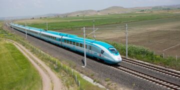 Bakan Uraloğlu duyurdu! Tren seferlerinde aile yılı indirimi