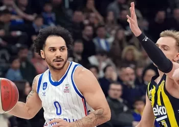Anadolu Efes 81-82 Fenerbahçe Beko