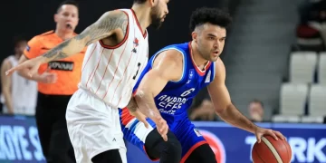 Anadolu Efes, Manisa’da zorlanmadan kazandı!