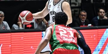 Beşiktaş, Yalovaspor’u 21 sayı farkla yendi!