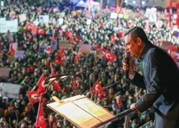 CHP’nin boykot listesini yayımladığı siteye erişim engeli!