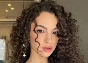 Bir Gece Masalı'nın Canfeza'sı Su Burcu Yazgı Coşkun ve Kenan Yıldız İle Aşk İddialarına Açıklık Getirdi! Bir Gece Masalı’nın Canfeza’sı Su Burcu Yazgı Coşkun ve Kenan Yıldız İle Aşk İddialarına Açıklık Getirdi!