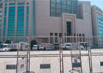 İmamoğlu’nun ifade vereceği Çağlayan Adliyesi’nde yoğun güvenlik önlemleri alındı