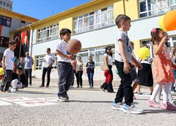 18 Mart Çanakkale Zaferi resmi tatil mi?