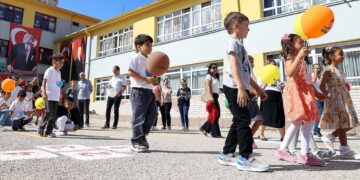 18 Mart Çanakkale Zaferi resmi tatil mi?