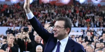 400 sanatçıdan Ekrem İmamoğlu’na destek bildirisi