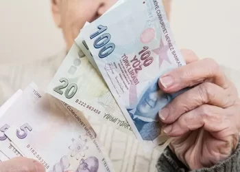 Emeklilerin bayram ikramiyesi artışı haftaya ertelendi