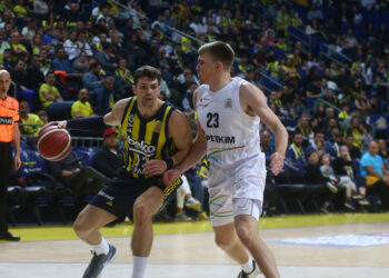 Fenerbahçe Beko, İzmir’den galibiyetle dönüyor!